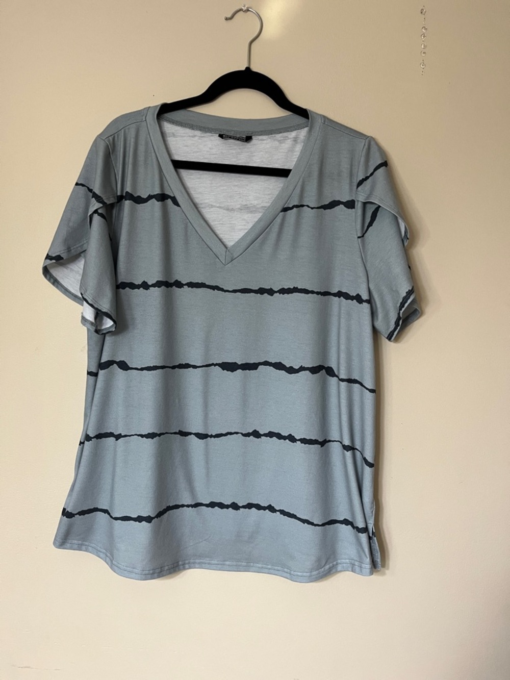 BloomChic Light Gray V-Neck Short Sleeve Tee with Black Stripes